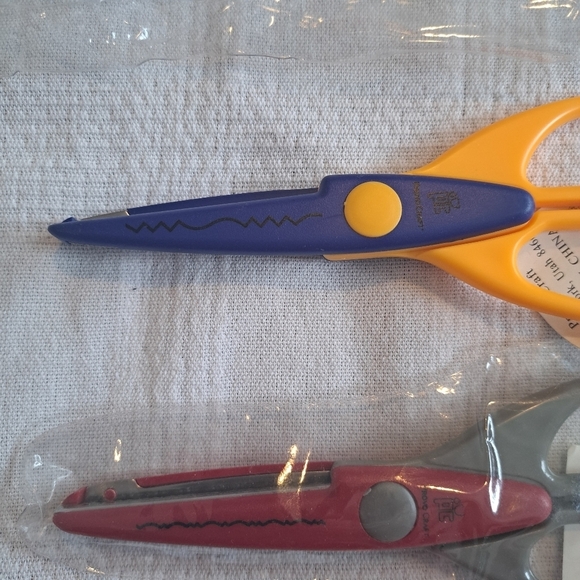 Provo Craft Paper Shaper Scissors 16 new pairs 34-0019 - 34-0034 - Picture 6 of 9